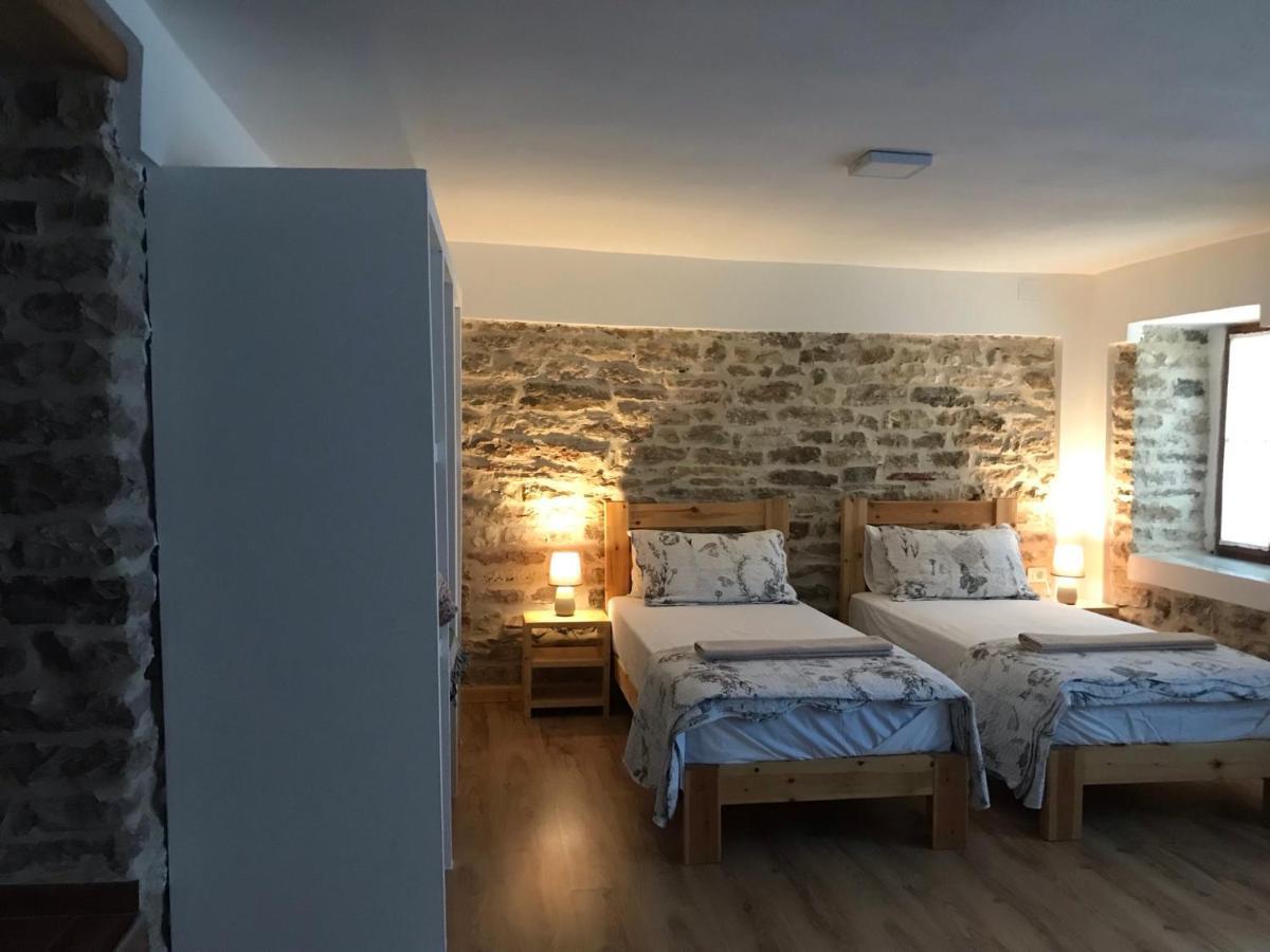 Vila Eri Gjirokastër 외부 사진