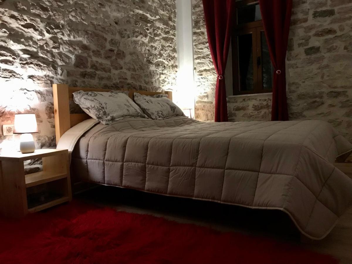 Vila Eri Gjirokastër 외부 사진