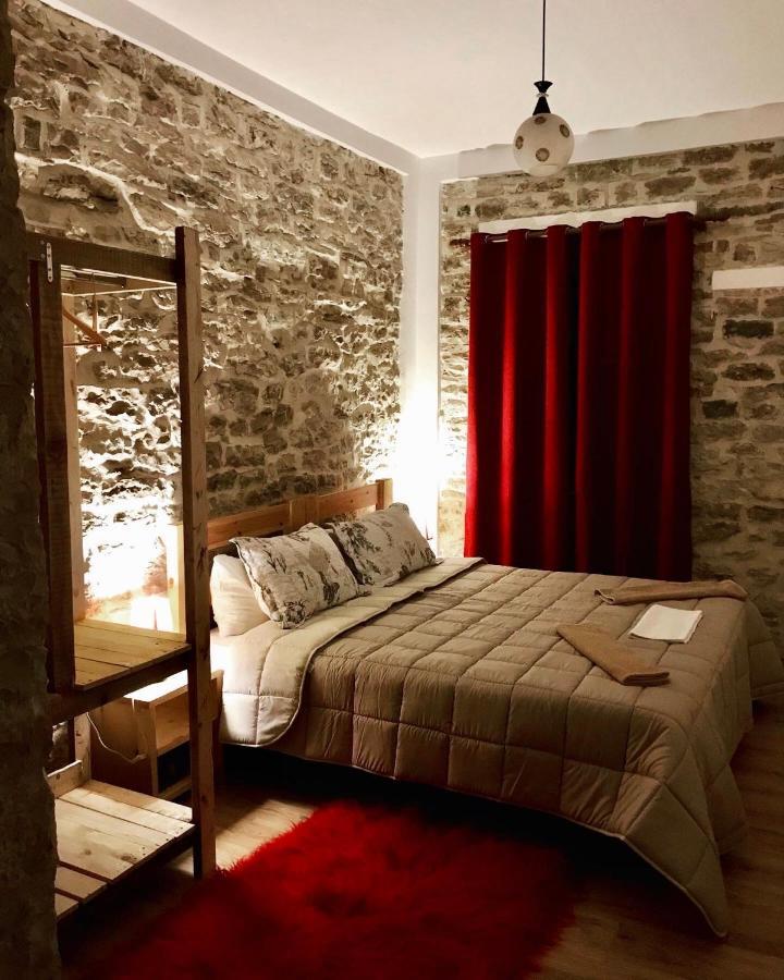 Vila Eri Gjirokastër 외부 사진