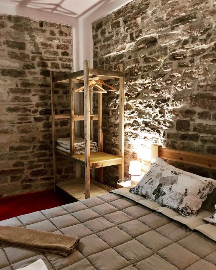 Vila Eri Gjirokastër 외부 사진