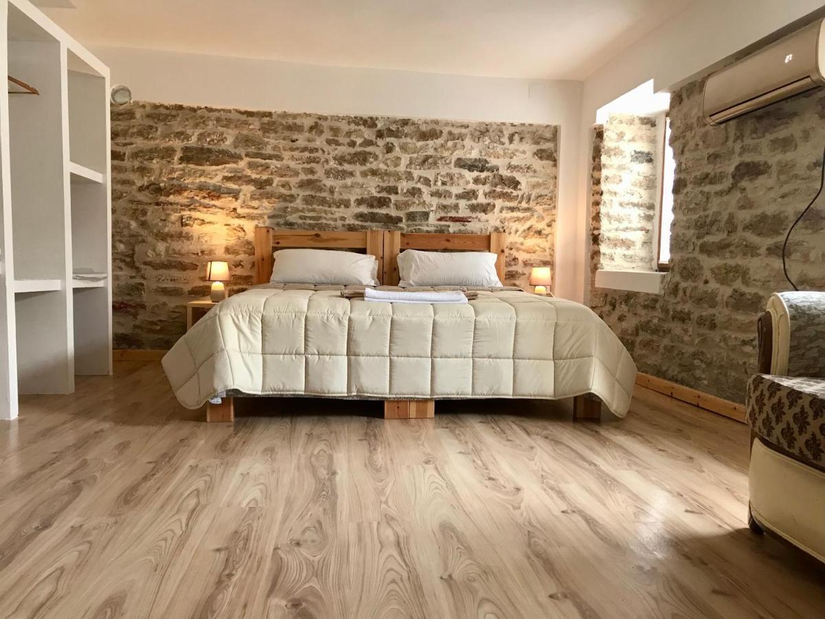 Vila Eri Gjirokastër 외부 사진
