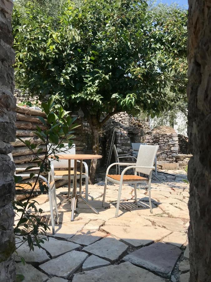 Vila Eri Gjirokastër 외부 사진