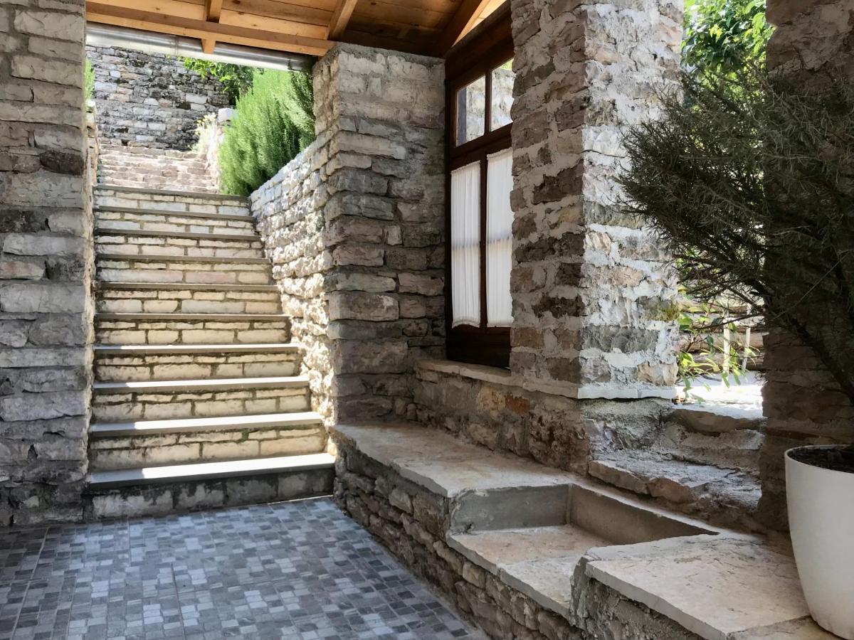 Vila Eri Gjirokastër 외부 사진