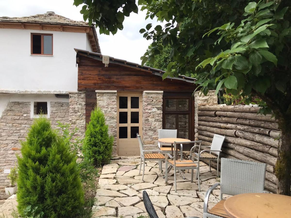 Vila Eri Gjirokastër 외부 사진