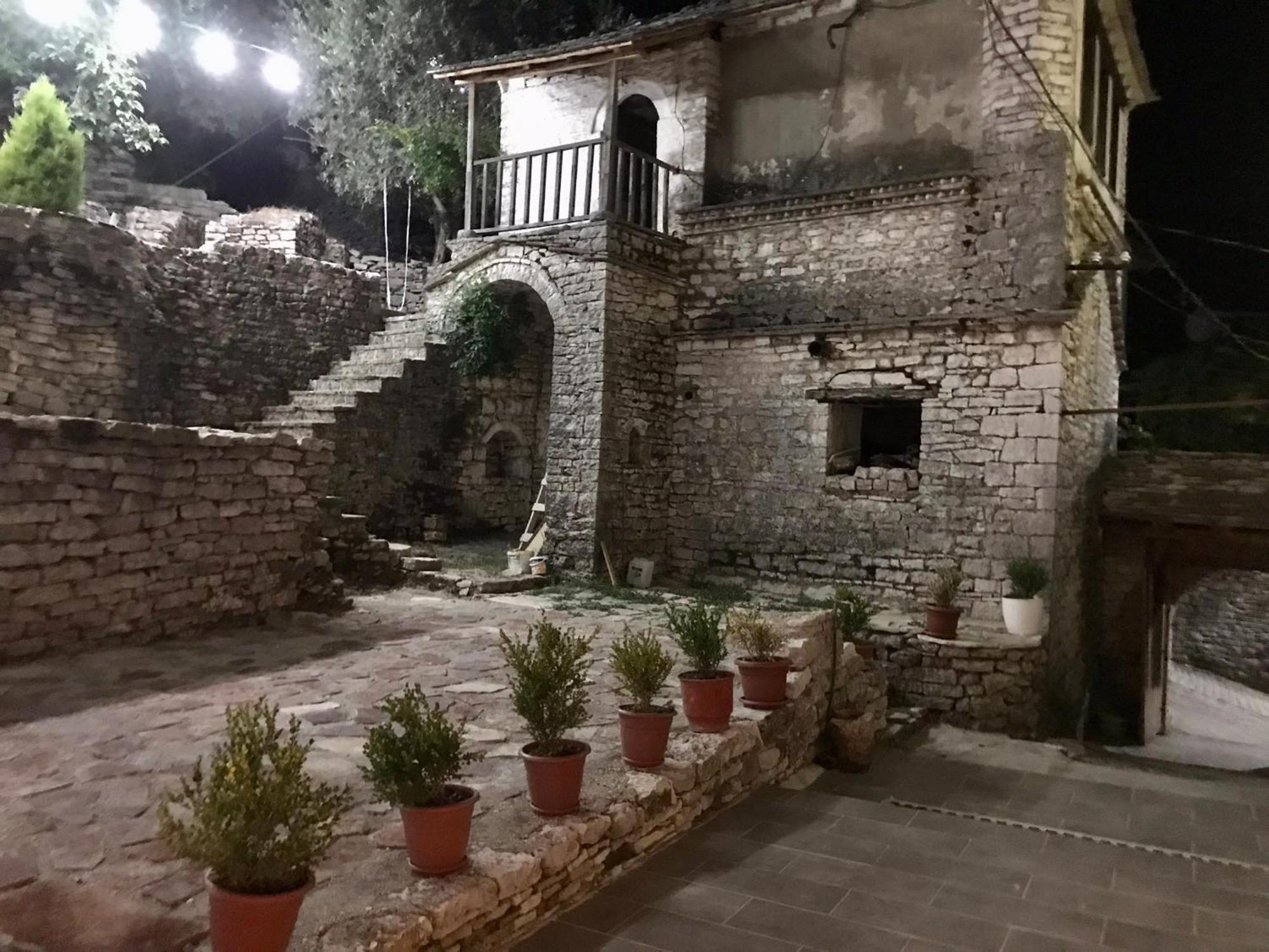 Vila Eri Gjirokastër 외부 사진