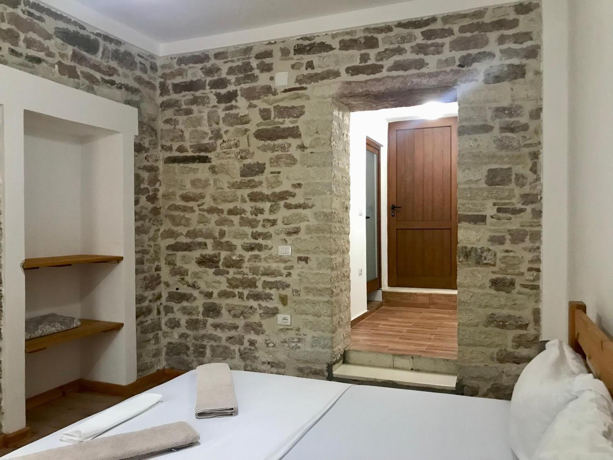 Vila Eri Gjirokastër 외부 사진