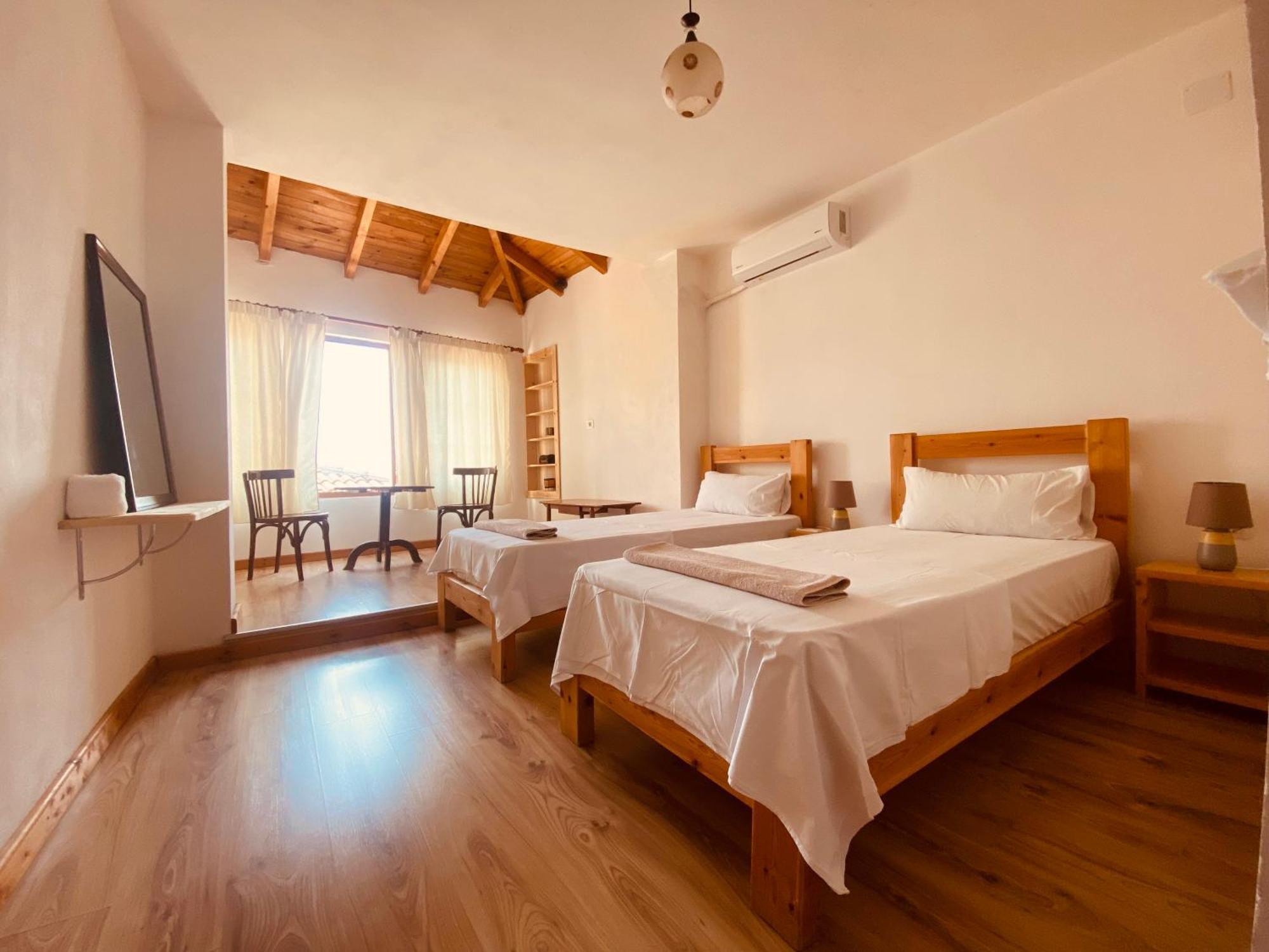 Vila Eri Gjirokastër 외부 사진