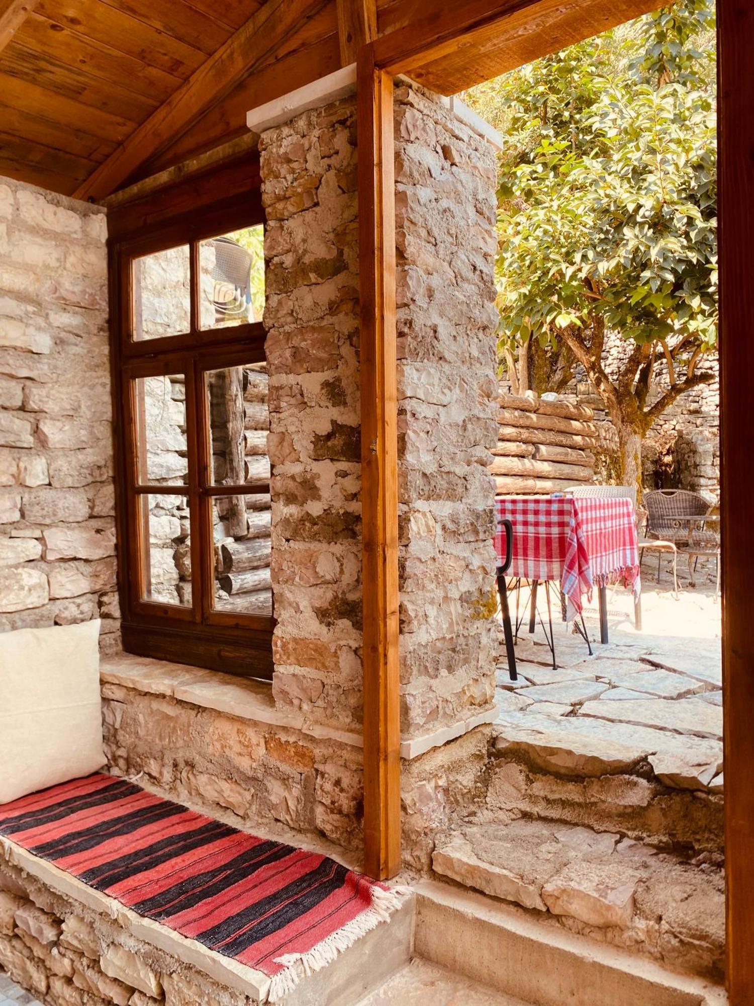 Vila Eri Gjirokastër 외부 사진