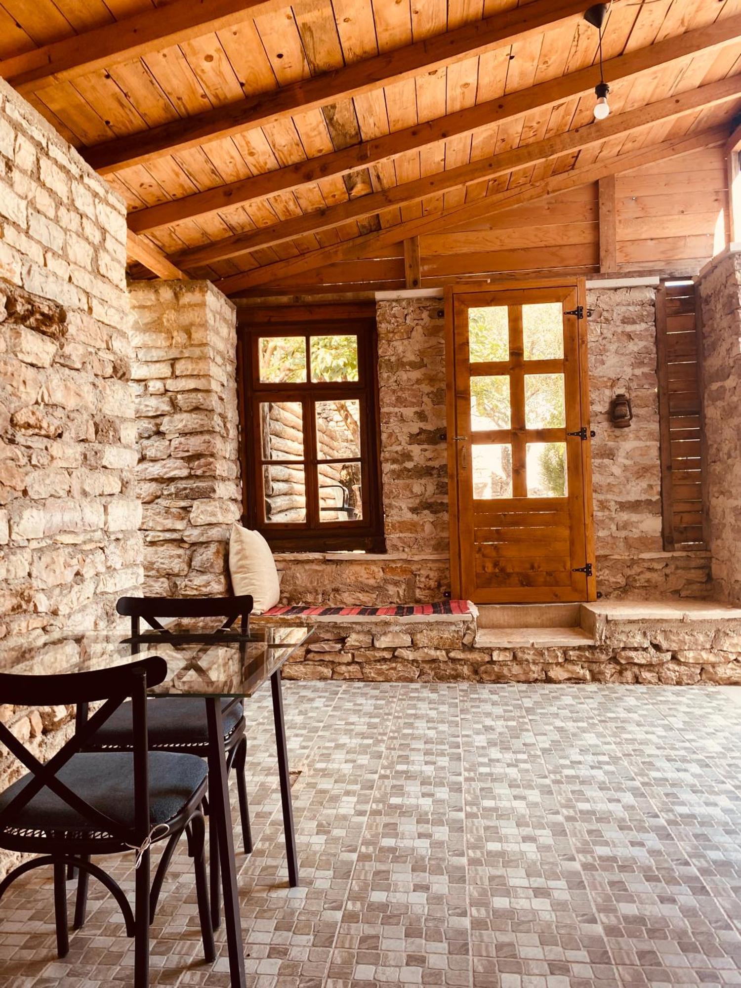 Vila Eri Gjirokastër 외부 사진