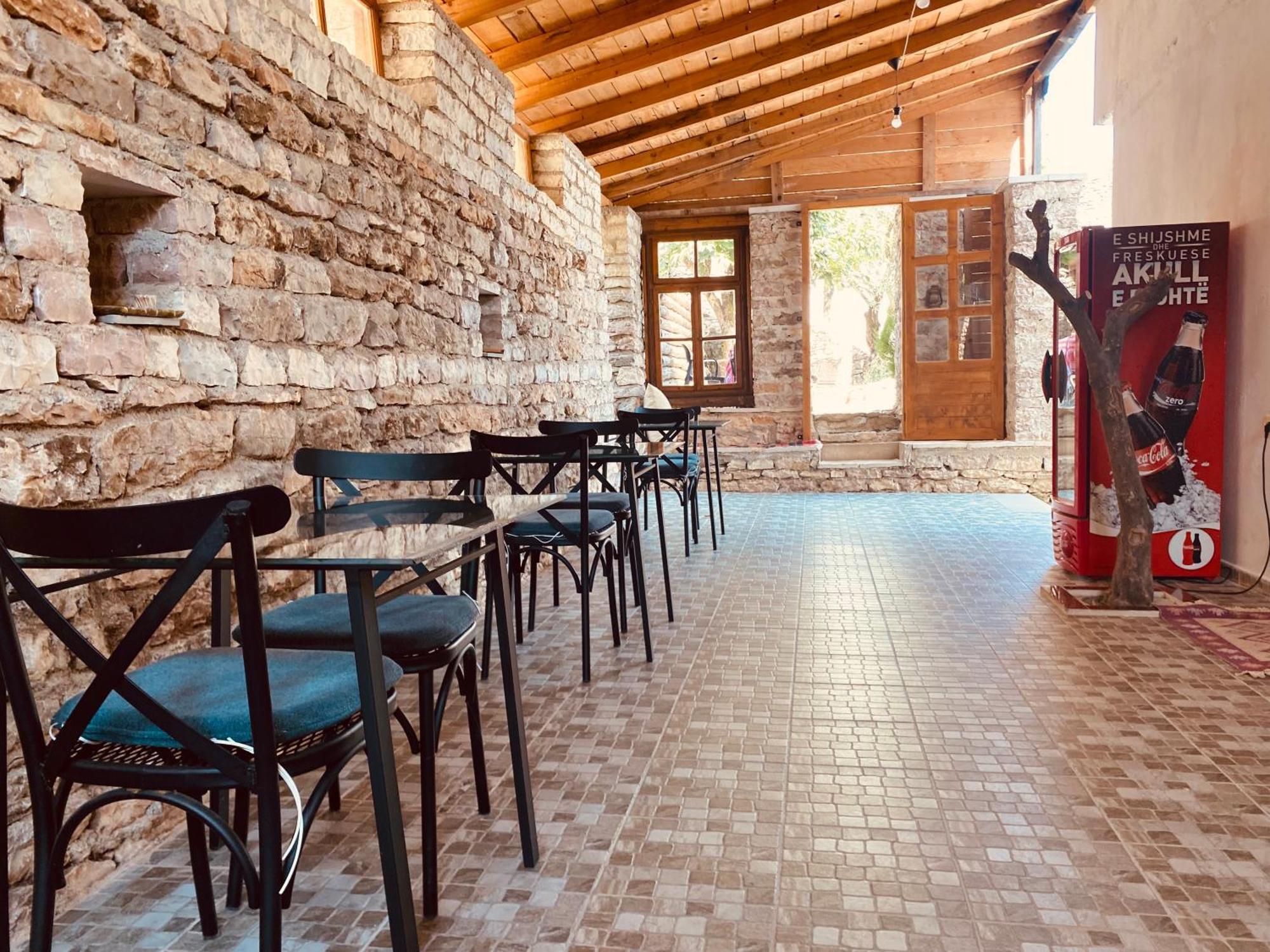 Vila Eri Gjirokastër 외부 사진