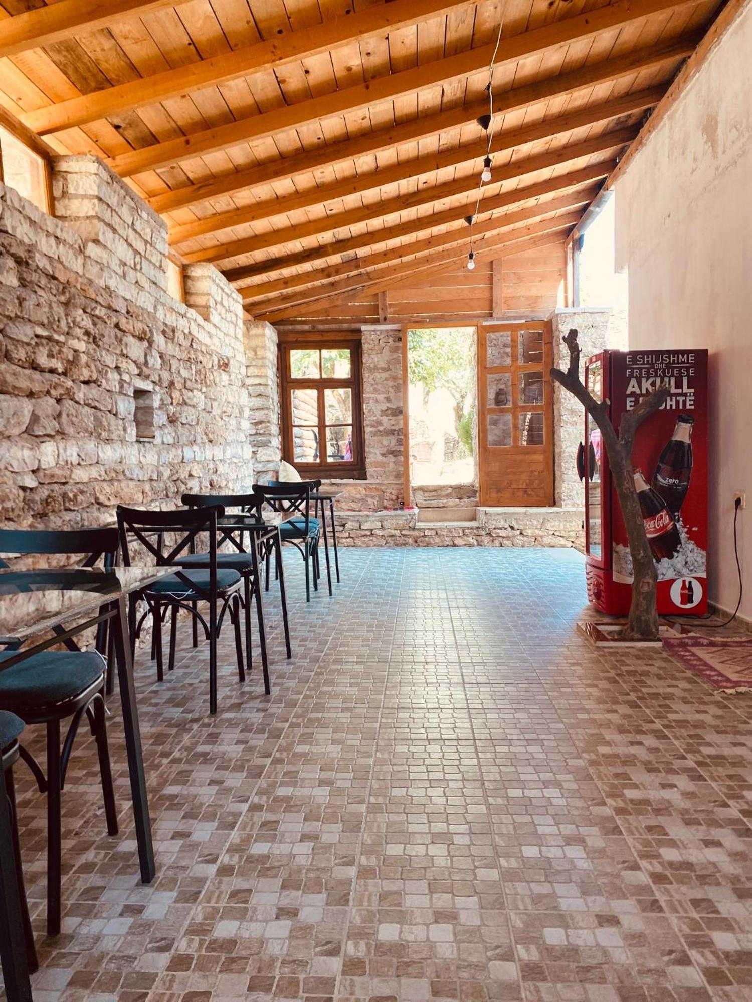 Vila Eri Gjirokastër 외부 사진