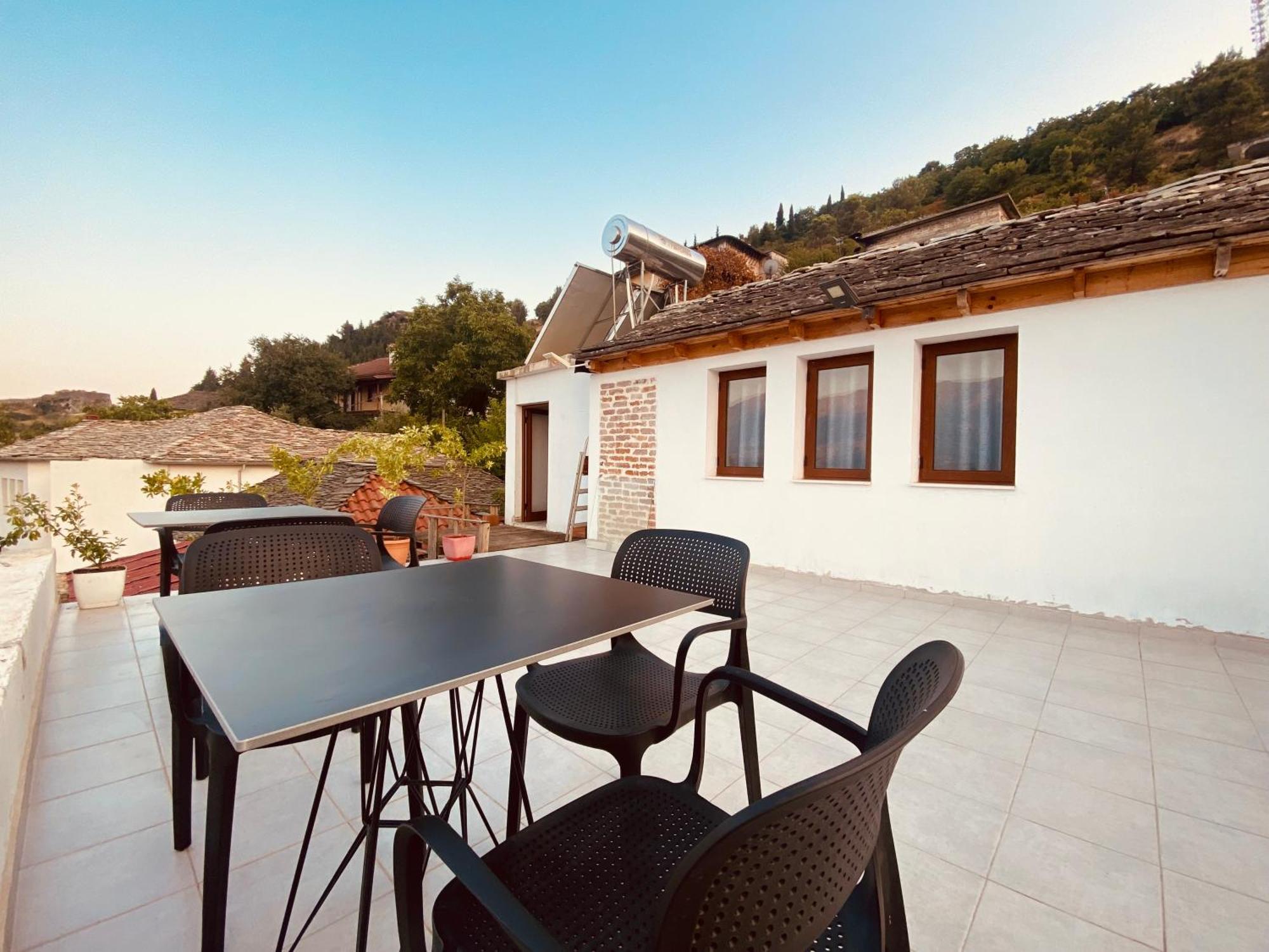 Vila Eri Gjirokastër 외부 사진